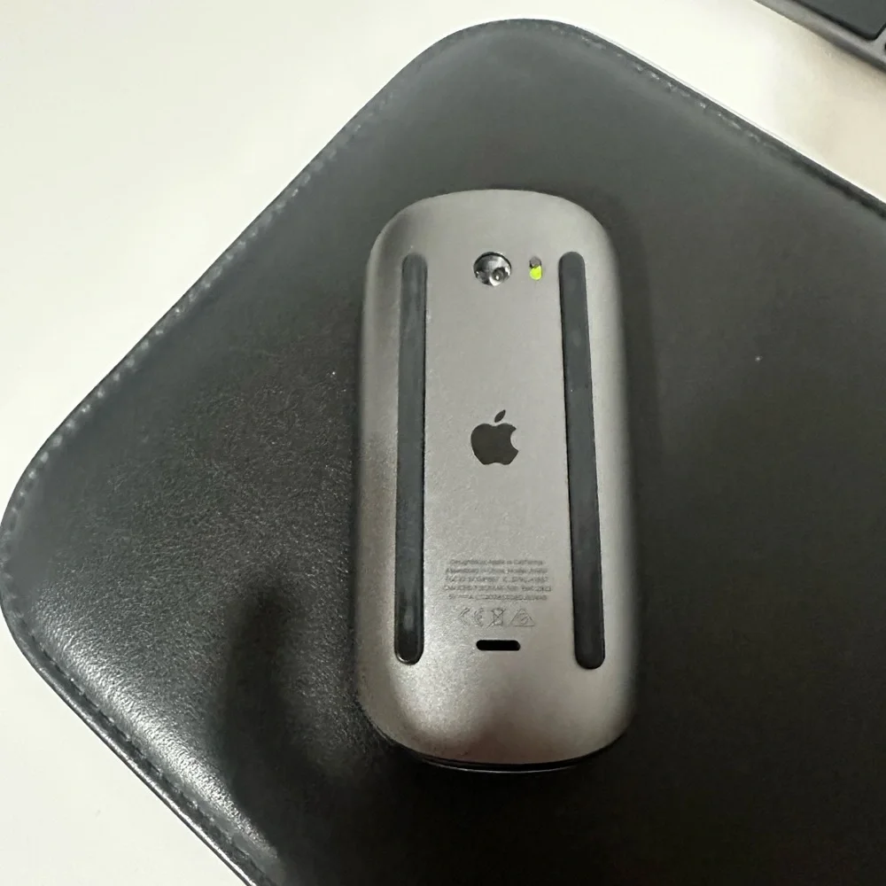 Apple Magic Mouse: Wireless, Bluetooth, Rechargeable